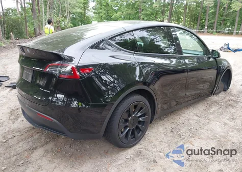 2023 Tesla Model Y Awd/Long Range Dual Motor All-Wheel Drive from USA, damaged, VIN 7SAYGDEE4PF755239